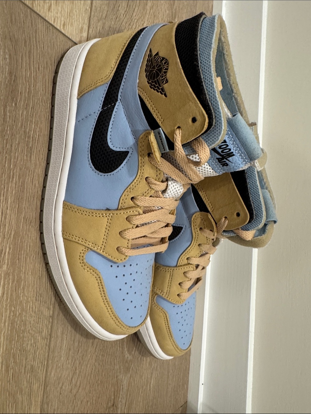 Jordan Women’s Low-Top Zoom Air Sneakers in Light Blue, Tan &‎ Black